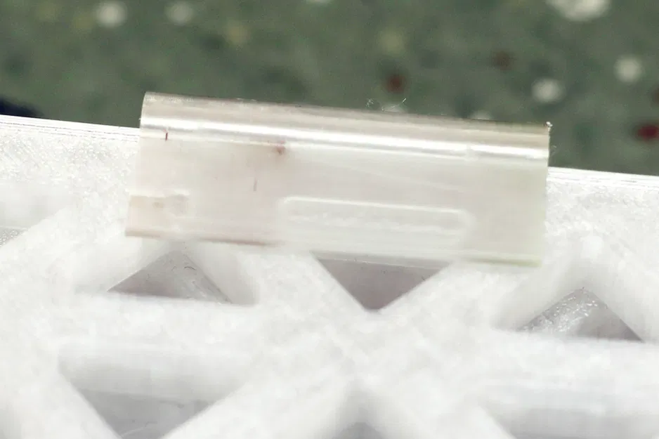 Bàn xếp chồng tiết kiệm chỗ kèm vớ chân (Space-saving stackable tables with socks) - Image 9