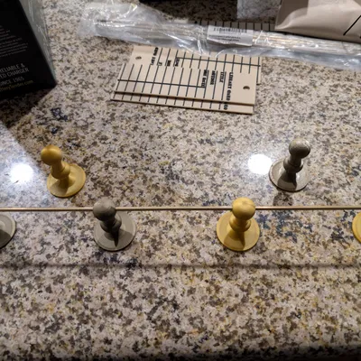 Chặn kệ sách - Phần giữa, góc và đầu (Bookshelf Guards - Middle, Corner, and End)