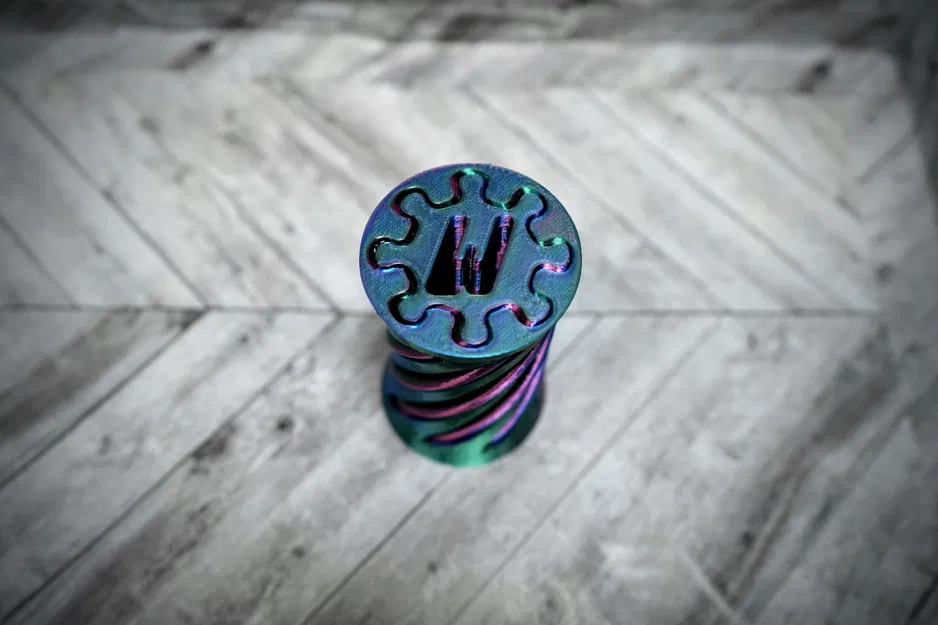 Fidget Letter W Spiral Vortex (Xoáy 180°) - Image 1