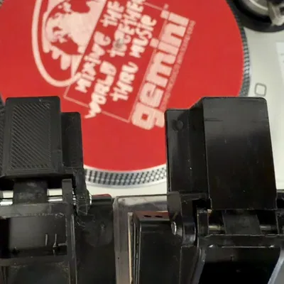 Bản lề thay thế cho nắp Gemini PT2000 (Replacement Lid Hinge)