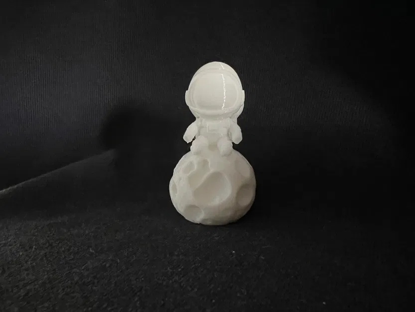 Phi hành gia nhí trên Mặt Trăng #2 - Image 2