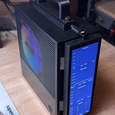 Hệ thống gắn màn hình mặt trước cho Framework Desktop