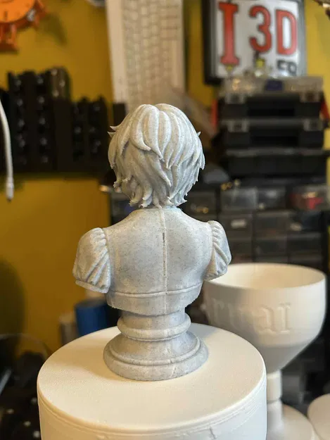 Tượng bán thân Muse Nocturne lấy cảm hứng từ Mylène Farmer - Image 4