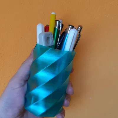 Giá đựng bút chì (Pencil holder) – stojan na tuzky