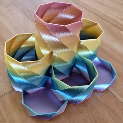 Giá Đỡ Bút / Stojan Na Tužky