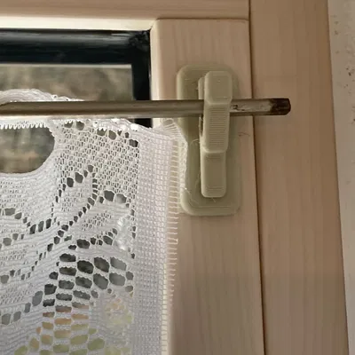 Giá đỡ thanh rèm Snap-Fit thanh lịch (Gardinenhalter)