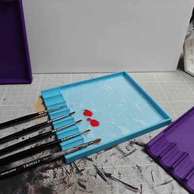 Brush holder với wet palet v5