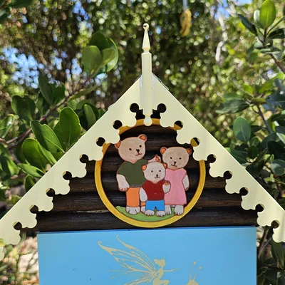 Ván diềm mái nhà búp bê (Doll's house barge boards)