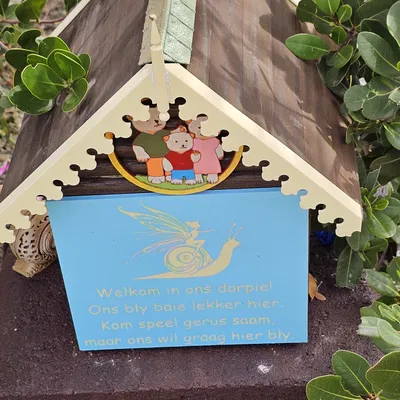 Ván diềm mái nhà búp bê (Doll's house barge boards)