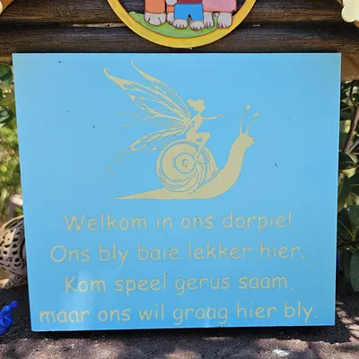 Bảng chào mừng cho khu vườn cổ tích