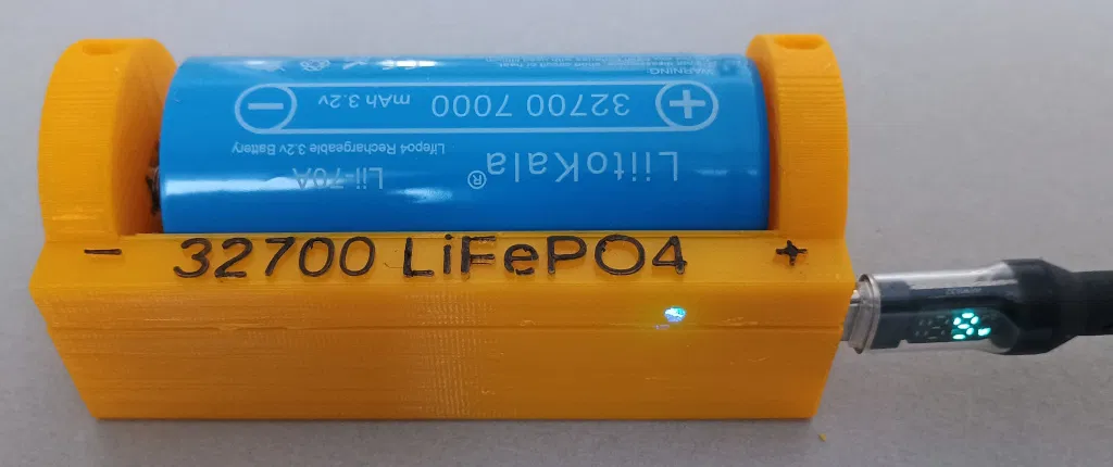LiFePo4Charger – Bộ sạc pin LiFePO4 32700 đơn giản - Image 1