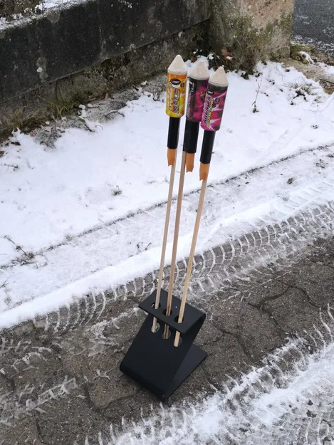 Giá đỡ rocket pháo hoa 3 ống (3er Feuerwerksraketenhalter) - Image 1