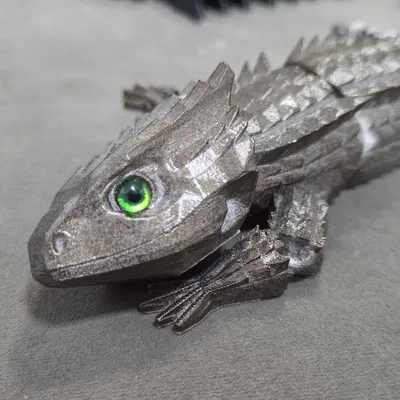 Red-Eyed Crocodile Skink – Tương thích mắt kính 6mm