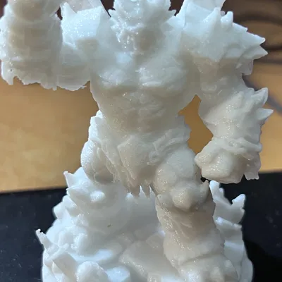 Infernal Lava Golem – Vệ Thần Núi Lửa Khổng Lồ (Guardián Volcánico Masivo)