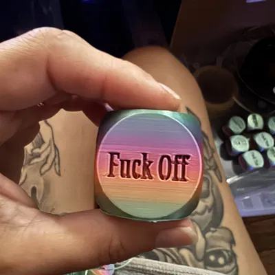 Xúc xắc "F it" cỡ lớn