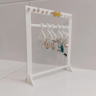 Giá đỡ bông tai: Giá với các móc treo