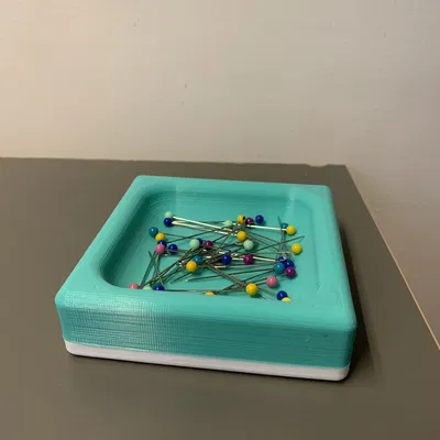 Đế nam châm giữ kim may (Sewing needles magnetic holder)