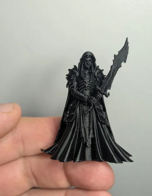 female(ish) wight lifedrinker – quái DND - Image 4