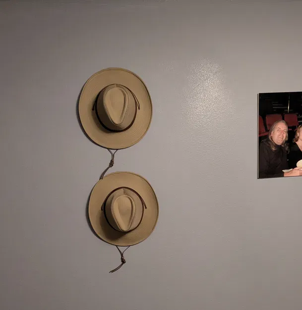 Móc treo nón kiểu Western gắn tường – “Vợ Duyệt” - Image 1