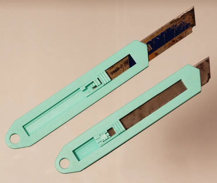 Dao rọc giấy lưỡi bẻ đoạn 18mm (18mm snap-off utility knife) - Image 1