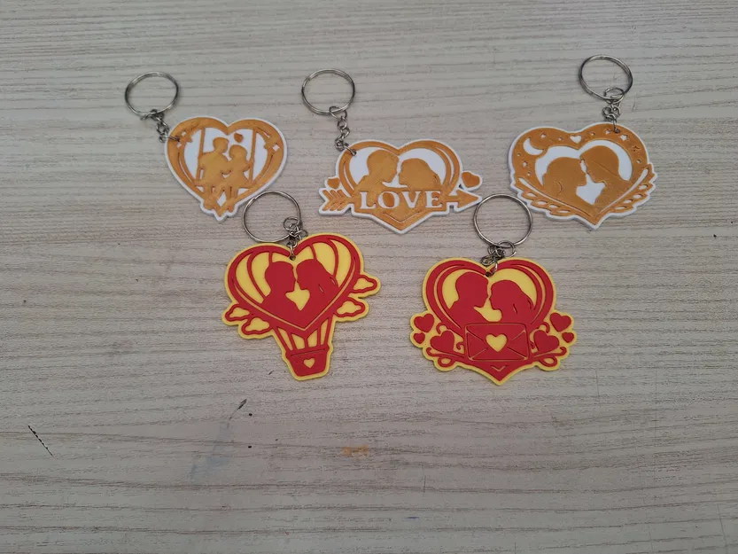 Bộ Móc Khóa Trái Tim Cặp Đôi Đa Màu (MultiColor Couple Hearts Keychain Set) - Image 2