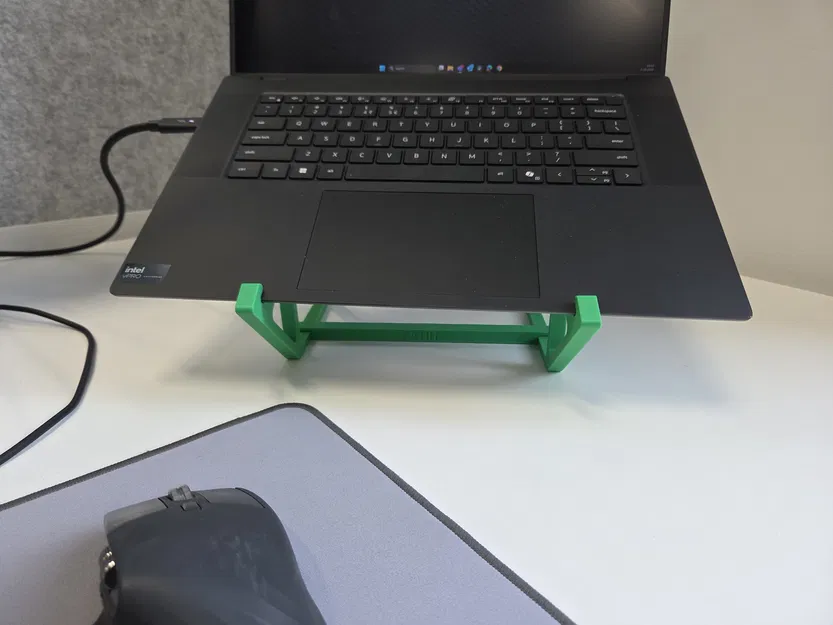 Kệ đỡ laptop Dell 5690 - Image 1