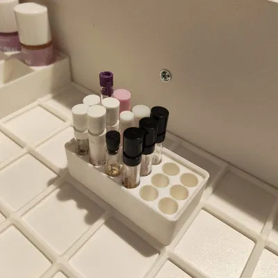 Khay Gridfinity đựng chai sample nước hoa (Gridfinity Perfume Sample Tray)