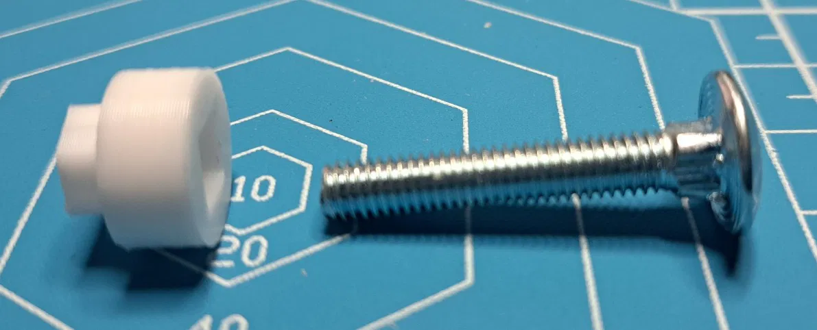 Adapter chuyển M5 Carriage Bolt sang Hex (Square-to-Hex) - Image 1