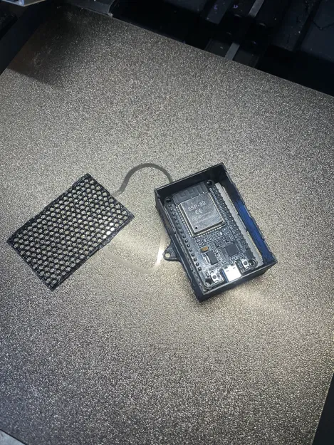 Vỏ treo tường công nghiệp Heavy-Duty cho ESP32 - Image 4