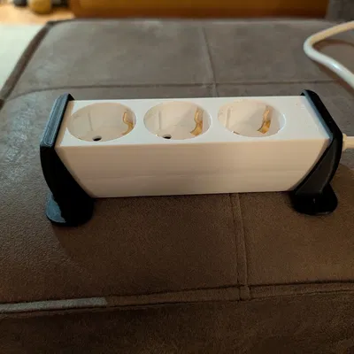 Giá đỡ (bracket) cho dây nối điện (extension cord)