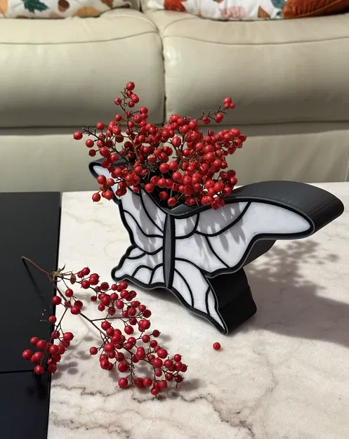 Bình Hoa Bướm Trừu Tượng (Abstract Butterfly Vase) - Image 3