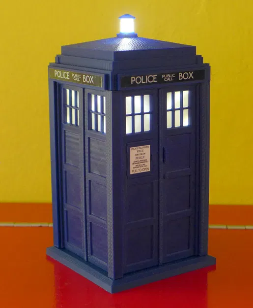 TARDIS Deluxe – Bộ kit TARDIS in phẳng - Image 1