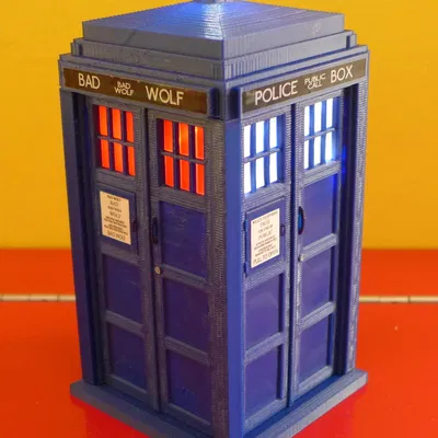 TARDIS Deluxe – Bộ kit TARDIS in phẳng