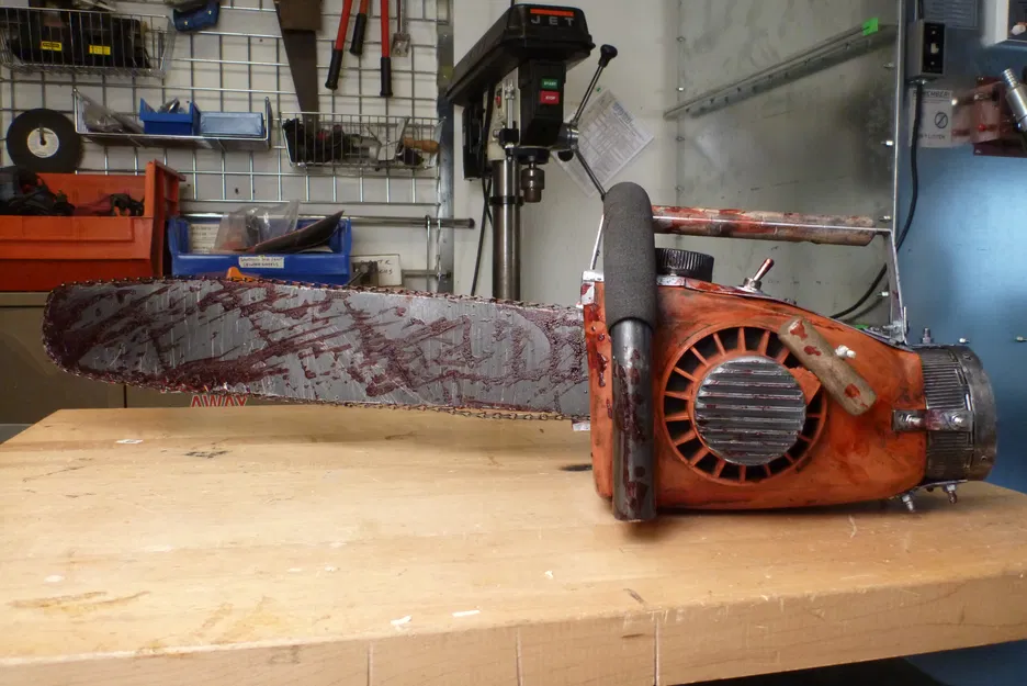 Lưới Hông Cưa Máy Evil Dead (Evil Dead Chainsaw Grill) - Image 1