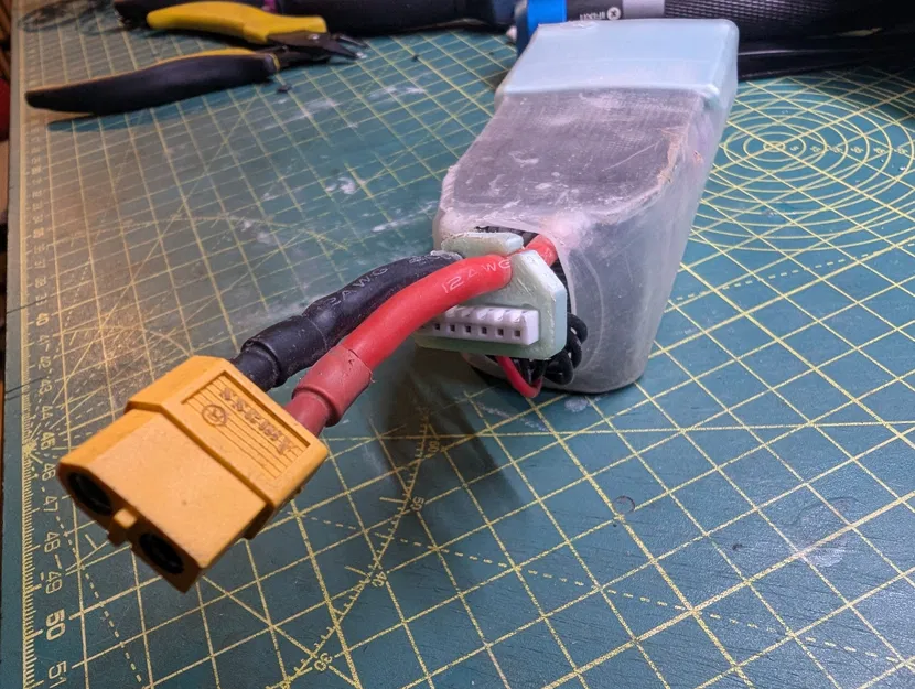 Giá đỡ đầu balance plug LiPo siêu nhẹ - Image 1