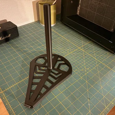 Đế trưng bày nón đơn giản (Simple Helmet Stand)