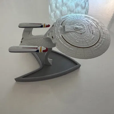 Đế trưng bày mô hình U.S.S Enterprise NCC-1701-D