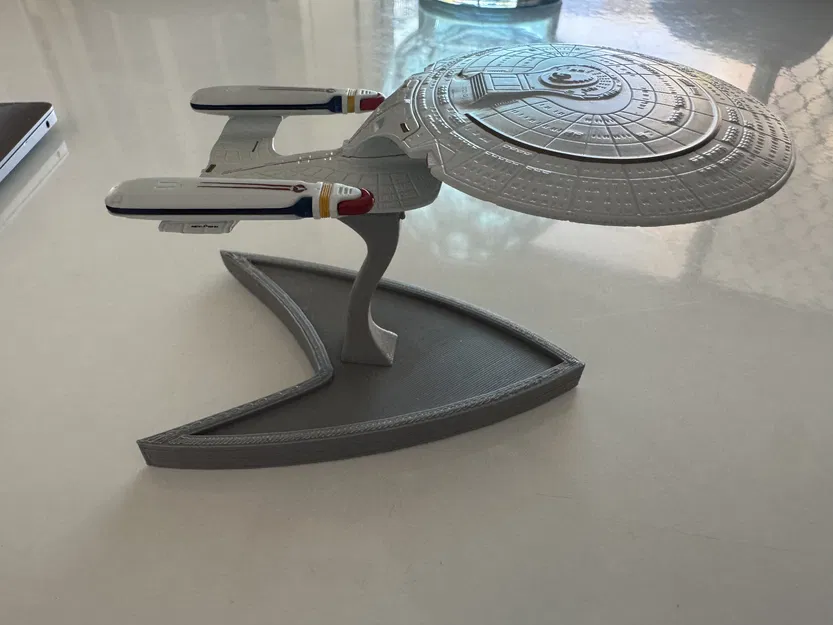 Đế trưng bày mô hình U.S.S Enterprise NCC-1701-D - Image 4