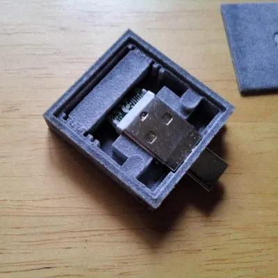 Framework USB dongle hider – Ẩn USB dongle trong laptop Framework