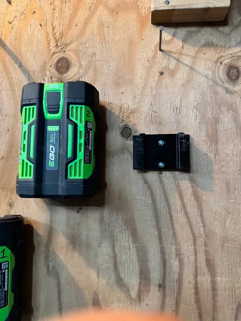 Bản remix giá treo tường pin Ego (in nhanh hơn) - Image 1