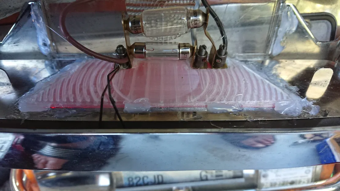 Thấu kính trắng bên trong đèn hậu Heinkel Tourist 103A2 - Image 1