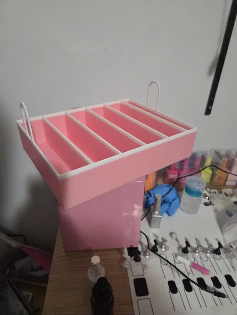 Khay Lưu Trữ Sơn Móng Tay (Nail Polish Storage Tray) - Image 1