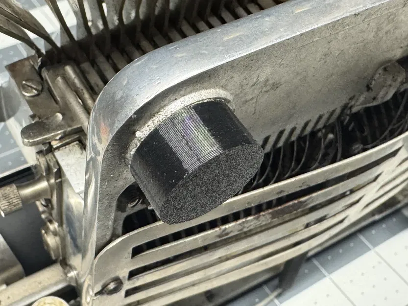 Chân cao su máy đánh chữ Blickensderfer 5 (rubber foot) - Image 2