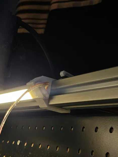 Giá đỡ batten cho tủ/tủ áo trên nhôm định hình 3030 - Image 2