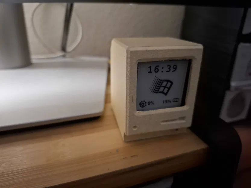 Vỏ mini Macintosh cho ESP32 1.54" Epaper display - Image 1