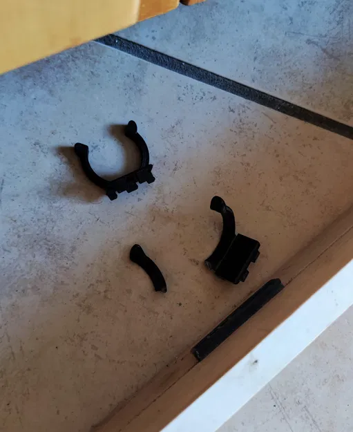 Kẹp chân ốp chân bếp (Kitchen plinth clip) cho chân 29/30 mm - Image 3