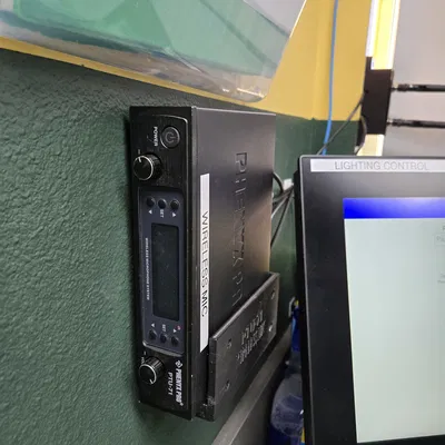 Giá treo tường đế micro không dây PTU-71