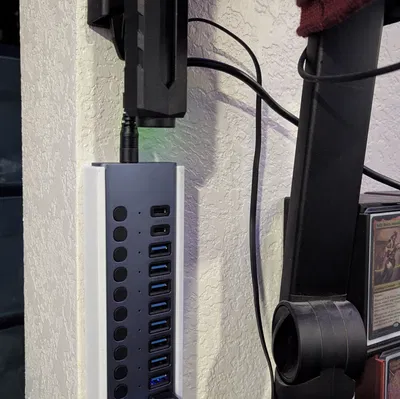 Giá Treo Tường USB Hub (USB Hub Wall Mount)