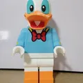 Donald Duck Giant Minifig - Thumbnail 5