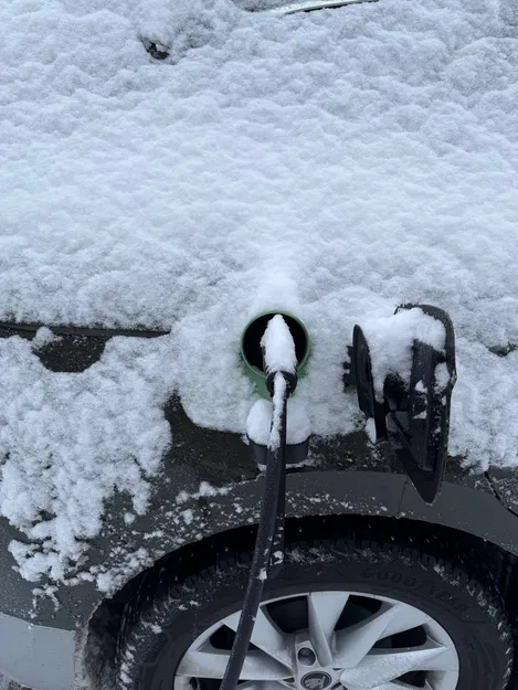 Skoda Enyaq - Nắp che cổng sạc (Charger cover) - Image 2